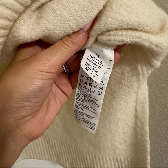 All Saints Lock Roll Neck Relaxed Fit Sweater Chalk White Size Medium Women’s - Picture 13 of 13